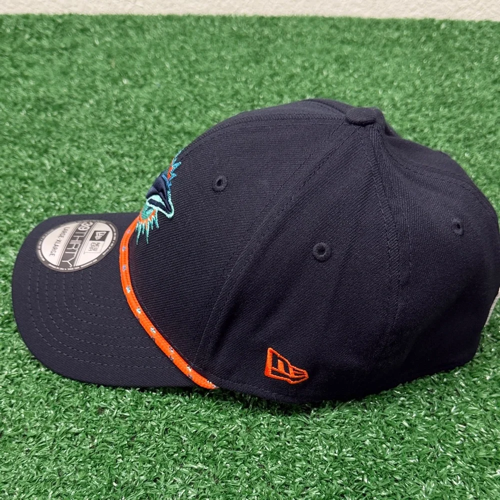 New Era 39THIRTY Cap Miami Dolphins On-Field Hat Size Large-XLarge - Picture 2 of 8